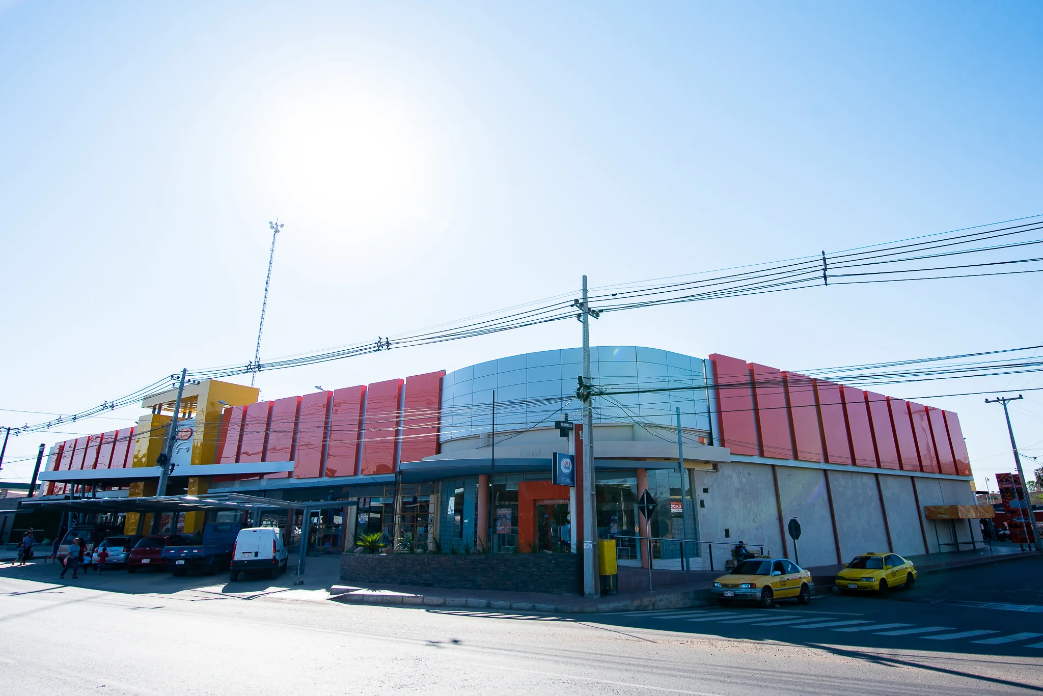 Fachada de Supermercado LT